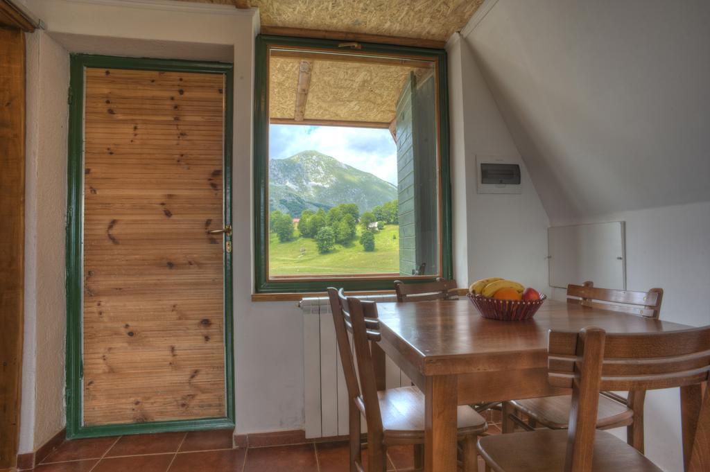 Apartmani I Restoran Sljeme Žabljak Zewnętrze zdjęcie